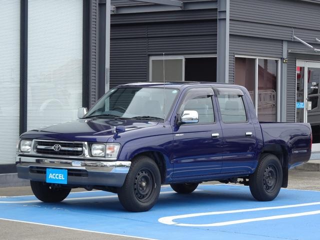 Toyota HILUX 2001 — фото автомобиля