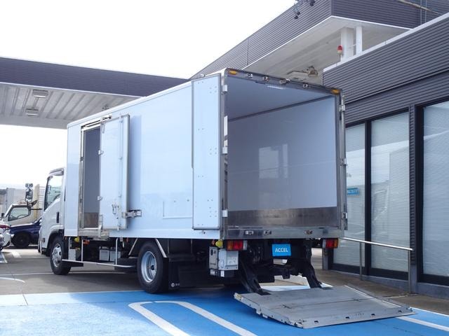Isuzu ELF TRUCK 2019 — фото автомобиля