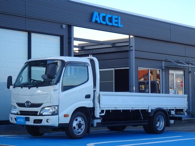 Hino DUTRO 2017 — фото автомобиля