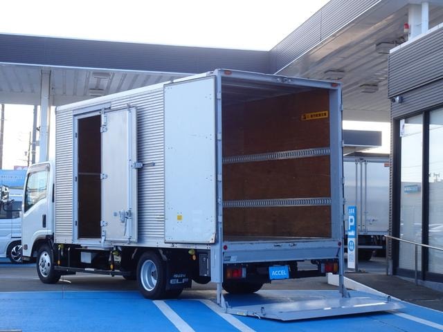 Isuzu ELF TRUCK 2016 — фото автомобиля