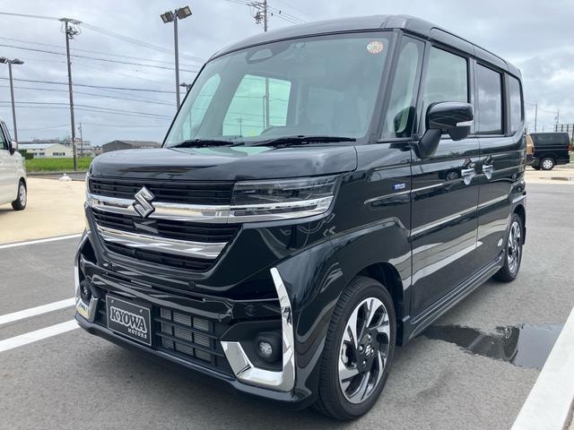 Suzuki SPACIA CUSTOM 2025 — фото автомобиля 1