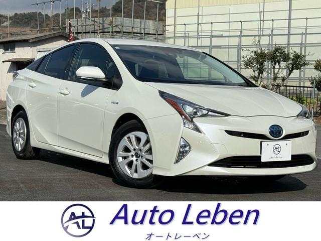 Toyota PRIUS 2016 — фото автомобиля 1