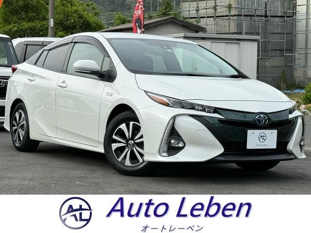 Toyota PRIUS PHV 2017 — фото автомобиля 1
