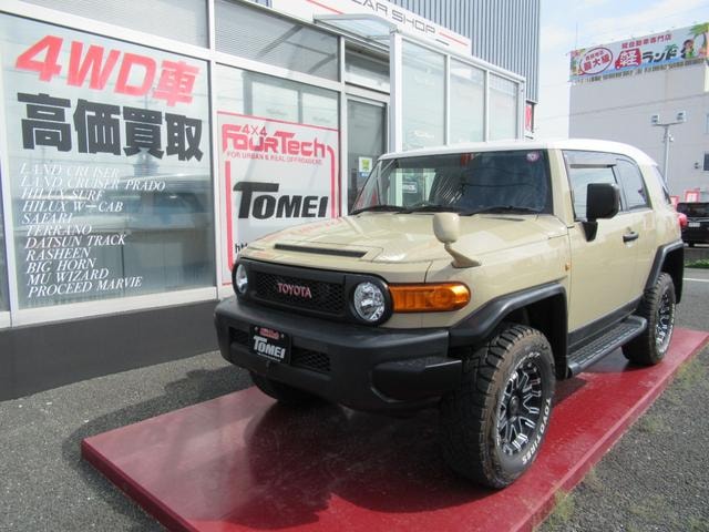 Toyota FJ CRUISER 2014 — фото автомобиля