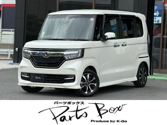 Honda N-BOX CUSTOM 2018 — фото автомобиля 1