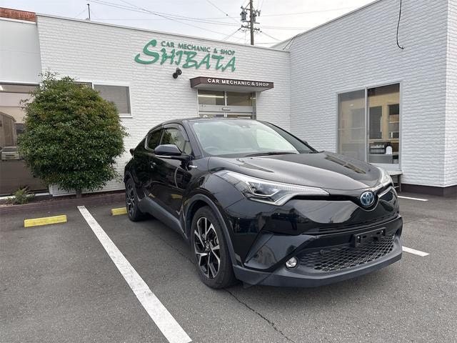 Toyota C-HR 2019 — фото автомобиля