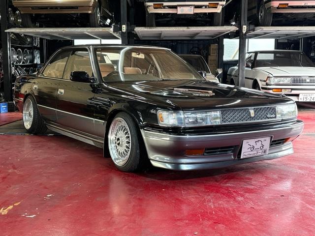 Toyota CHASER 1989 — фото автомобиля 1