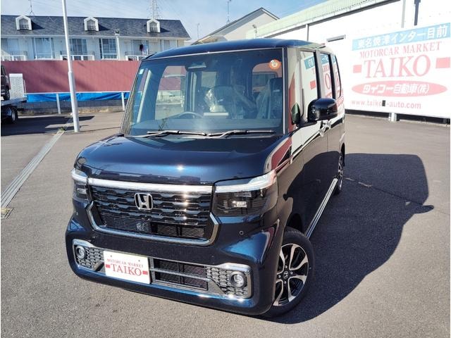 Honda N-BOX CUSTOM 2025 — фото автомобиля 1
