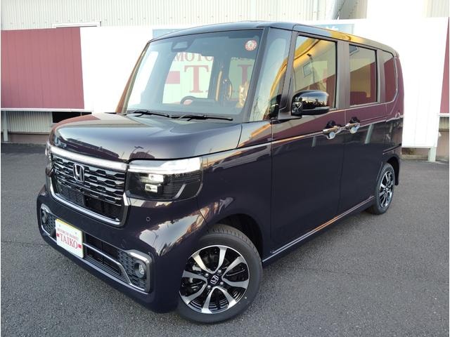 Honda N-BOX CUSTOM 2025 — фото автомобиля 1