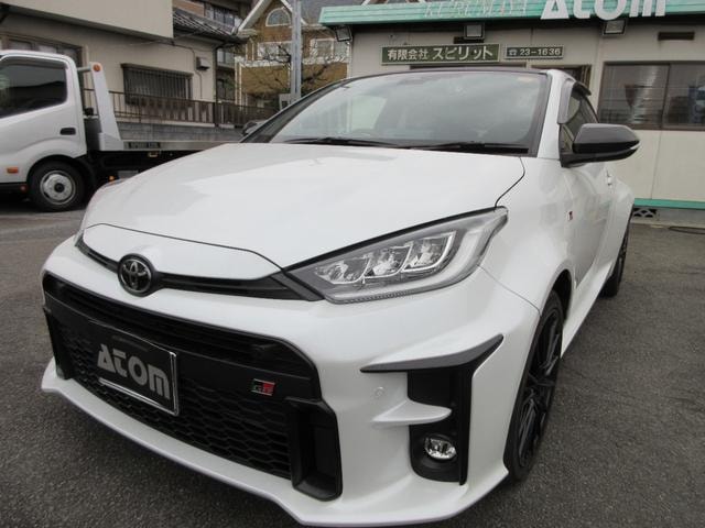 Toyota GR YARIS 2022 — фото автомобиля