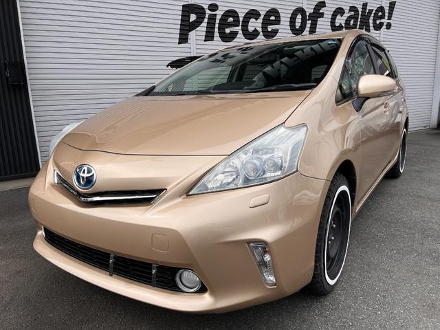 Toyota PRIUS ALPHA 2012 — фото автомобиля 1