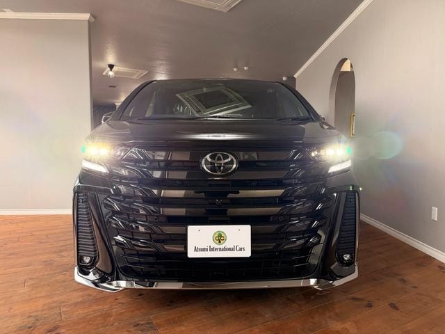 Toyota VELLFIRE HYBRID 2026 — фото автомобиля