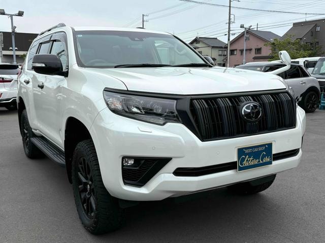 Toyota LAND CRUISER PRADO 2022 — фото автомобиля