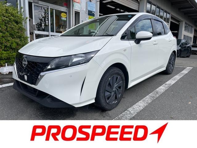 Nissan NOTE 2022 — фото автомобиля 1