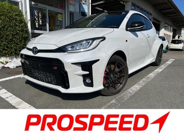 Toyota GR YARIS 2021 — фото автомобиля