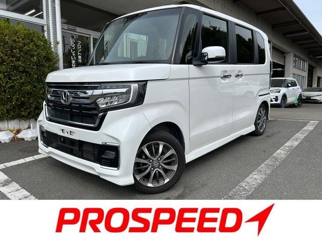 Honda N-BOX CUSTOM 2021 — фото автомобиля 1