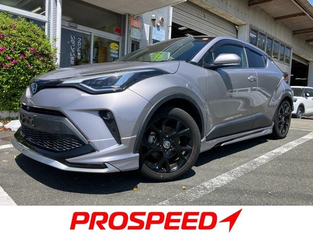 Toyota C-HR 2020 — фото автомобиля 1