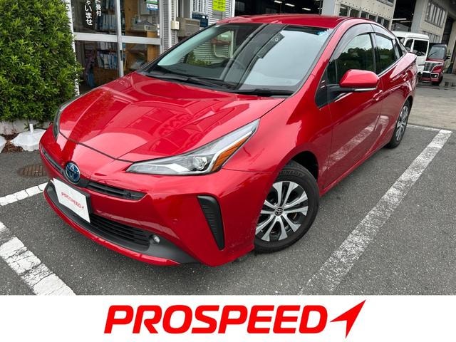 Toyota PRIUS 2021 — фото автомобиля 1