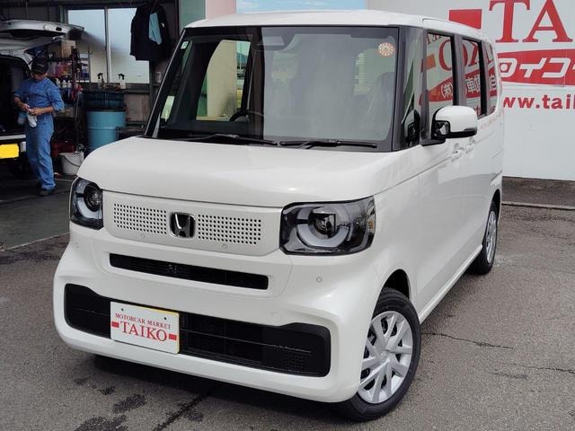 Honda N-BOX 2025 — фото автомобиля 1