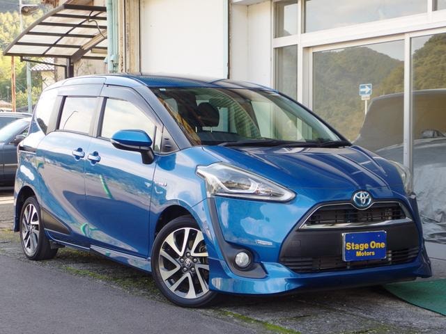 Toyota SIENTA 2015 — фото автомобиля 1