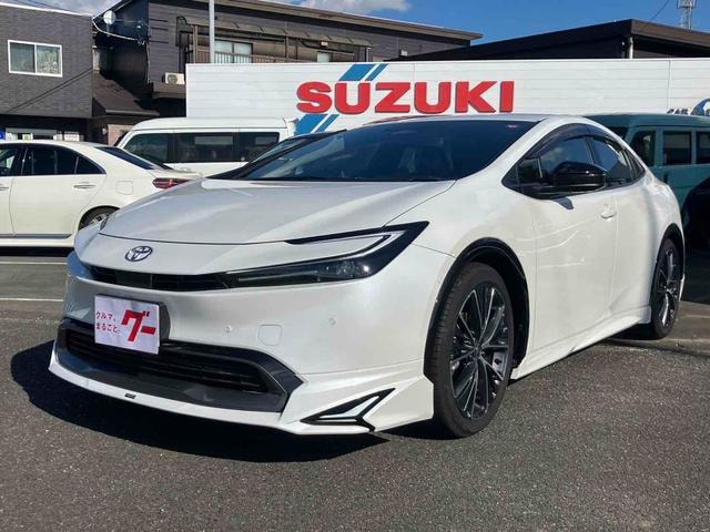 Toyota PRIUS 2023 — фото автомобиля