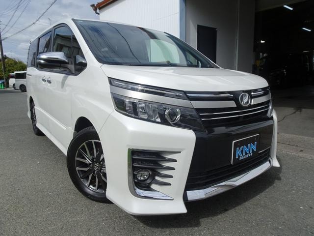 Toyota VOXY 2017 — фото автомобиля 1