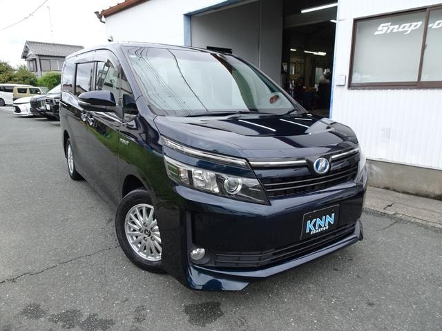 Toyota VOXY 2014 — фото автомобиля 1