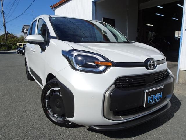 Toyota SIENTA 2025 — фото автомобиля