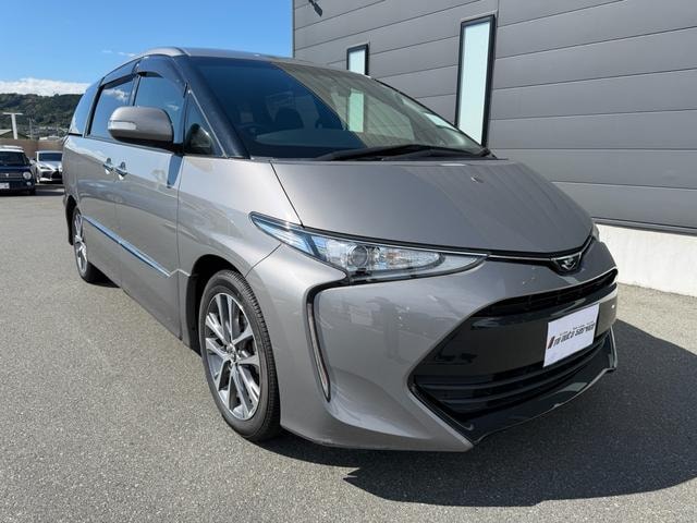 Toyota ESTIMA 2017 — фото автомобиля 1