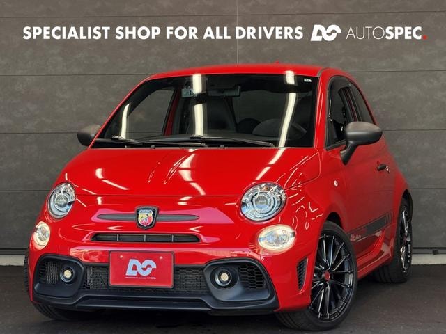 Abarth 595 2022 — фото автомобиля 1
