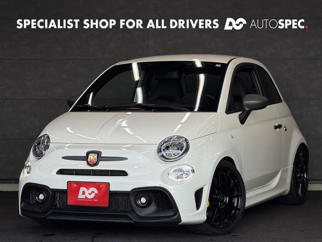 Abarth 695 2024 — фото автомобиля 1