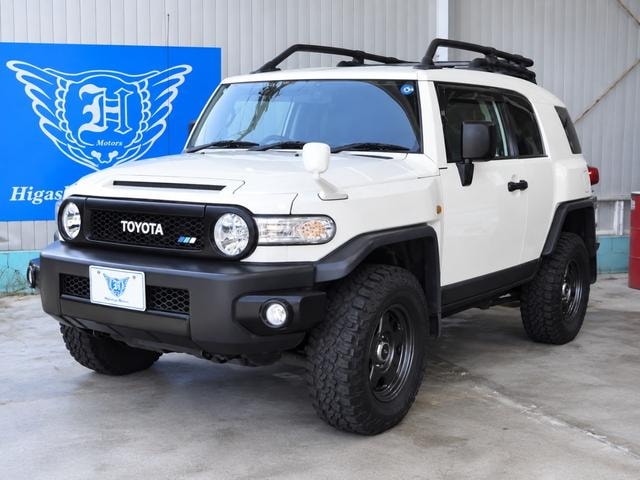 Toyota FJ CRUISER 2016 — фото автомобиля