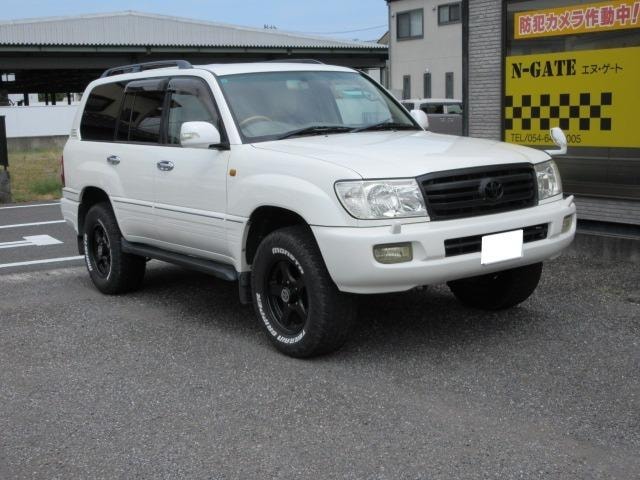 Toyota LAND CRUISER 100 2007 — фото автомобиля
