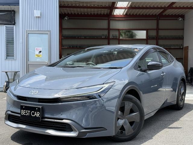 Toyota PRIUS 2023 — фото автомобиля 1