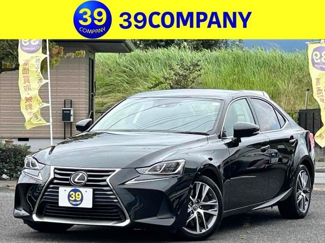 Lexus IS 2018 — фото автомобиля 1