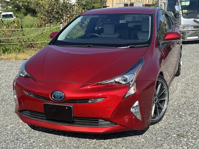 Toyota PRIUS 2016 — фото автомобиля 1