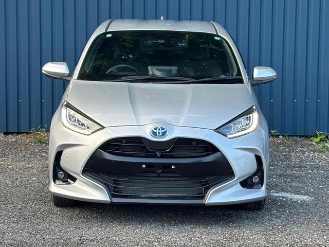 Toyota YARIS 2021 — фото автомобиля