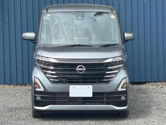 Nissan ROOX 2023 — фото автомобиля