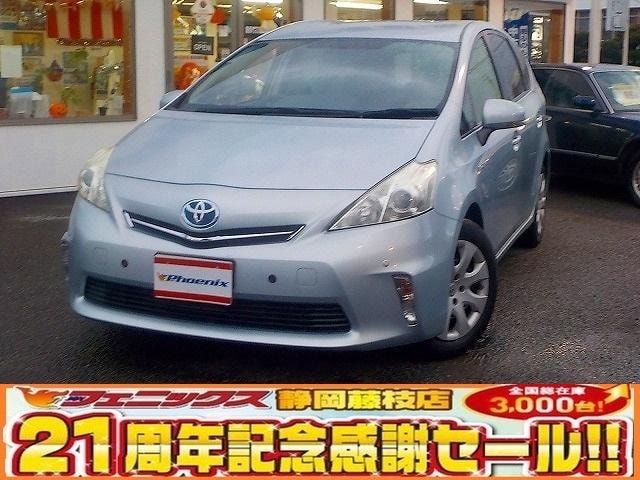 Toyota PRIUS ALPHA 2012 — фото автомобиля