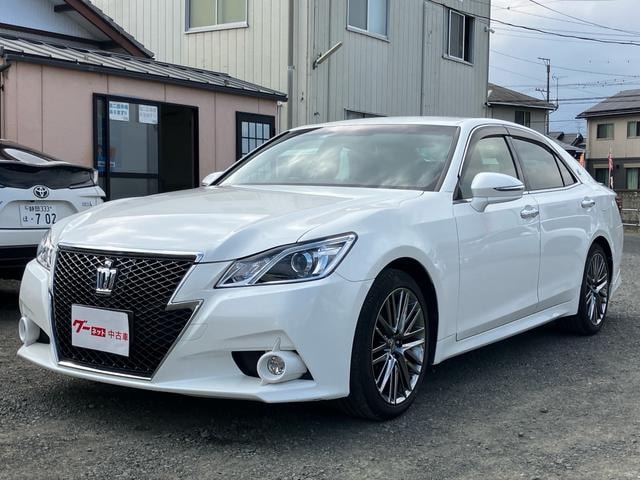 Toyota CROWN 2013 — фото автомобиля 1