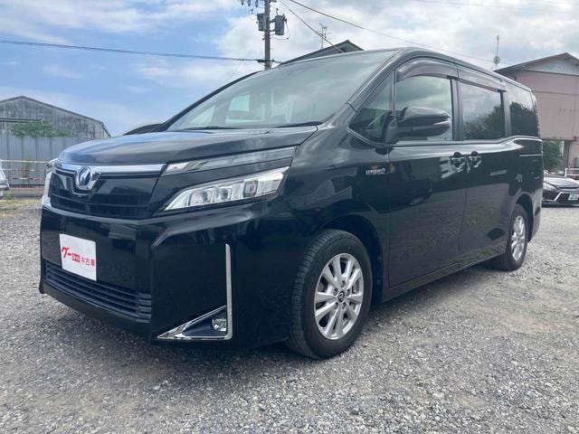 Toyota VOXY 2017 — фото автомобиля 1