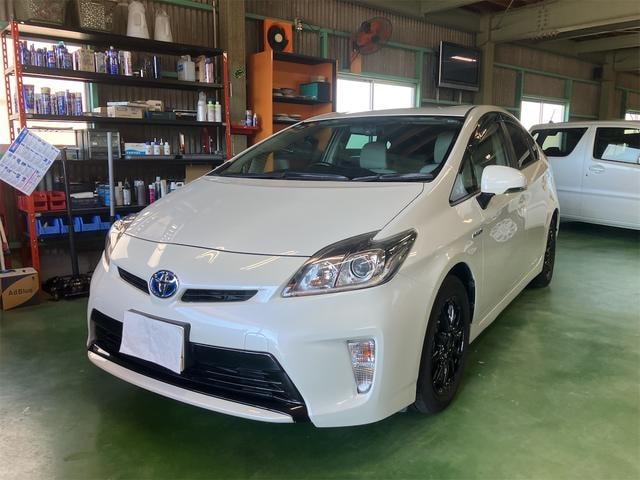 Toyota PRIUS 2013 — фото автомобиля 1