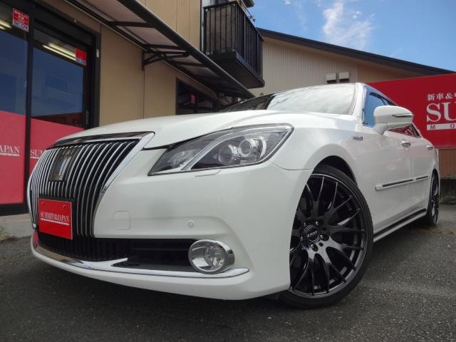Toyota CROWN MAJESTA 2013 — фото автомобиля