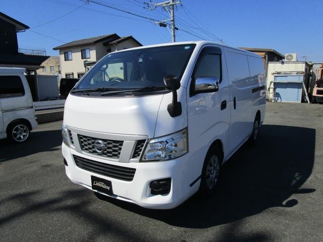 Nissan NV350CARAVAN VAN 2013 — фото автомобиля 1