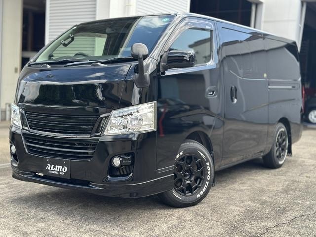 Nissan NV350CARAVAN VAN 2017 — фото автомобиля 1