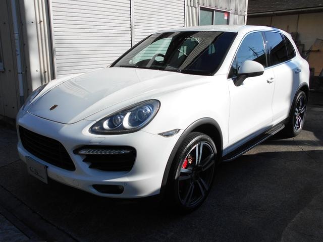 Porsche CAYENNE 2012 — фото автомобиля 1