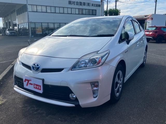 Toyota PRIUS 2015 — фото автомобиля 1
