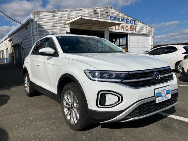 Volkswagen T-ROC 2022 — фото автомобиля