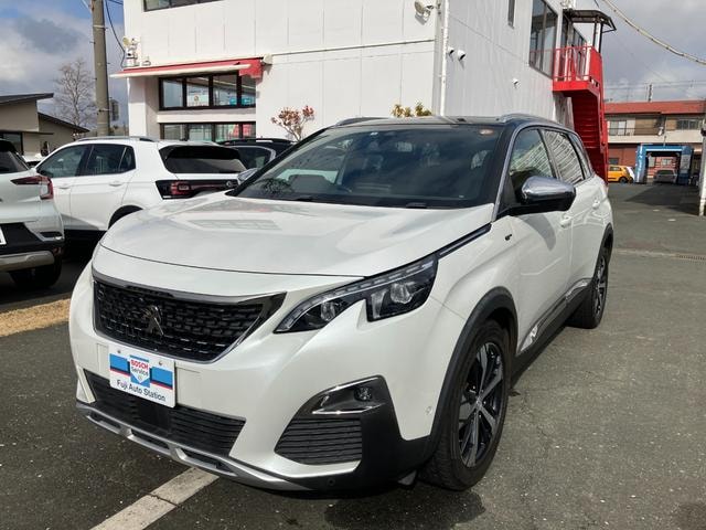 Peugeot 5008 2018 — фото автомобиля 1
