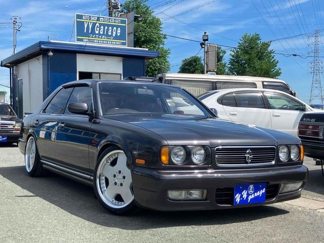 Nissan CEDRIC 1993 — фото автомобиля 1